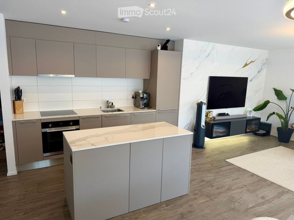 REMAUFENS – ÉLÉGANT 4,5 PIÈCES DE 113 M² AVEC TERRASSE DE 27 M² & PARKING PRIVÉ -  Bild 2