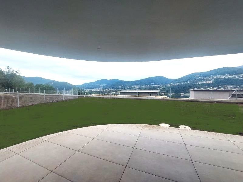 Montagnola: Luxuriöse Wohnung mit Panoramablick und privatem Garten -  Bild 1