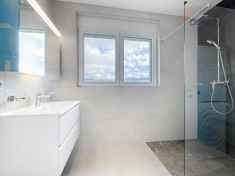 Magnifique attique 2,5 pièces avec superbe terrasse - Bild 4