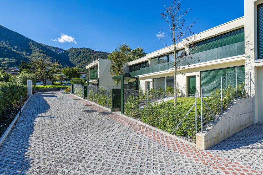 NUOVA CASA A SCHIERA: DESIGN INNOVATIVO E COMFORT SOSTENIBILE - Bild 13