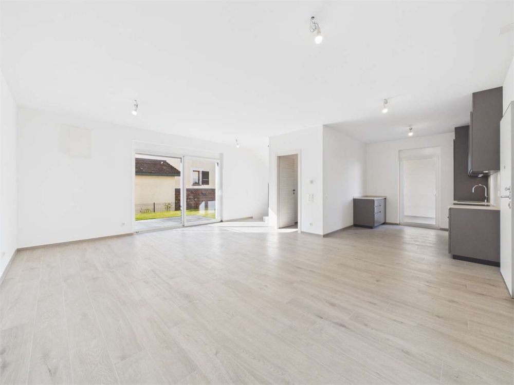 Schöne neu gebaute Villa in Sant'Antonino -  Bild 2