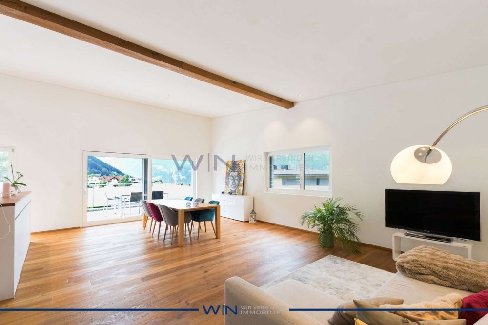 Sonne und Berge - einfach geniessen - Hohe Räume mit viel Licht