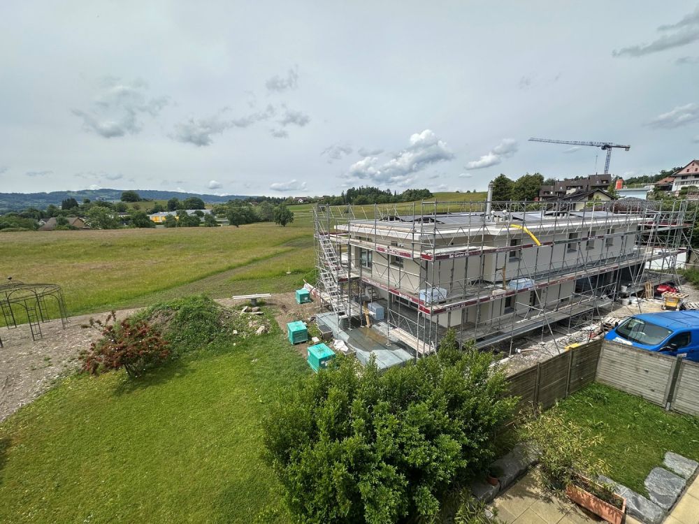 Erstvermietung: attraktive Gartenwohnung mit viel Umschwung -  Bild 1