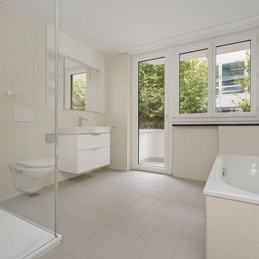 4.5-Zimmer-Wohnung mit vier Balkone im Zentrum von Biel zu vermieten - 21251.2022 salle de bain (2)