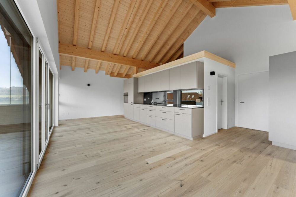 Highlight: Helle und offene 3.5-Zimmer Dachwohnung in Mühlethurnen inkl. Einstelhallenplatz - Bild 5