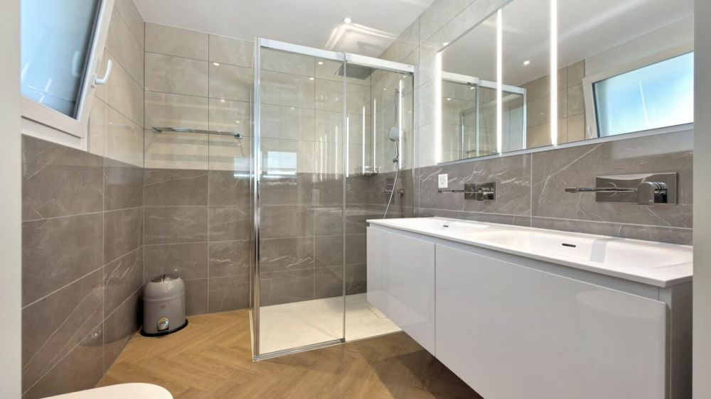 Losone - Exklusive Wohnung mit privatem Garten -  Bild 13