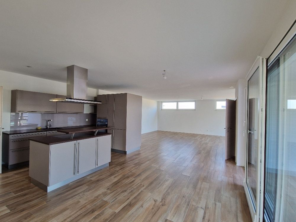 Moderne 4.5-Zimmer-Neubau-Wohnung in ruhiger Lage von Ettingen -  Bild 1