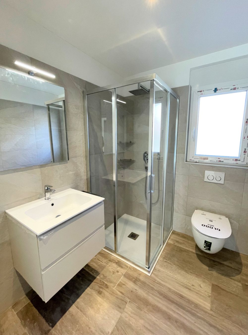 Nuovo elegante appartamento con giardino privato - Bild 7