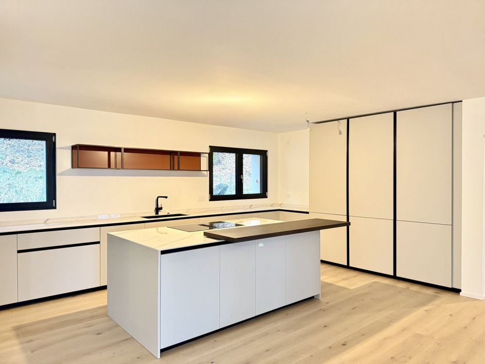 PRESTIGIOSA VILLA 5.5 CON VISTA PANORAMICA A BREGANZONA - Bild 2