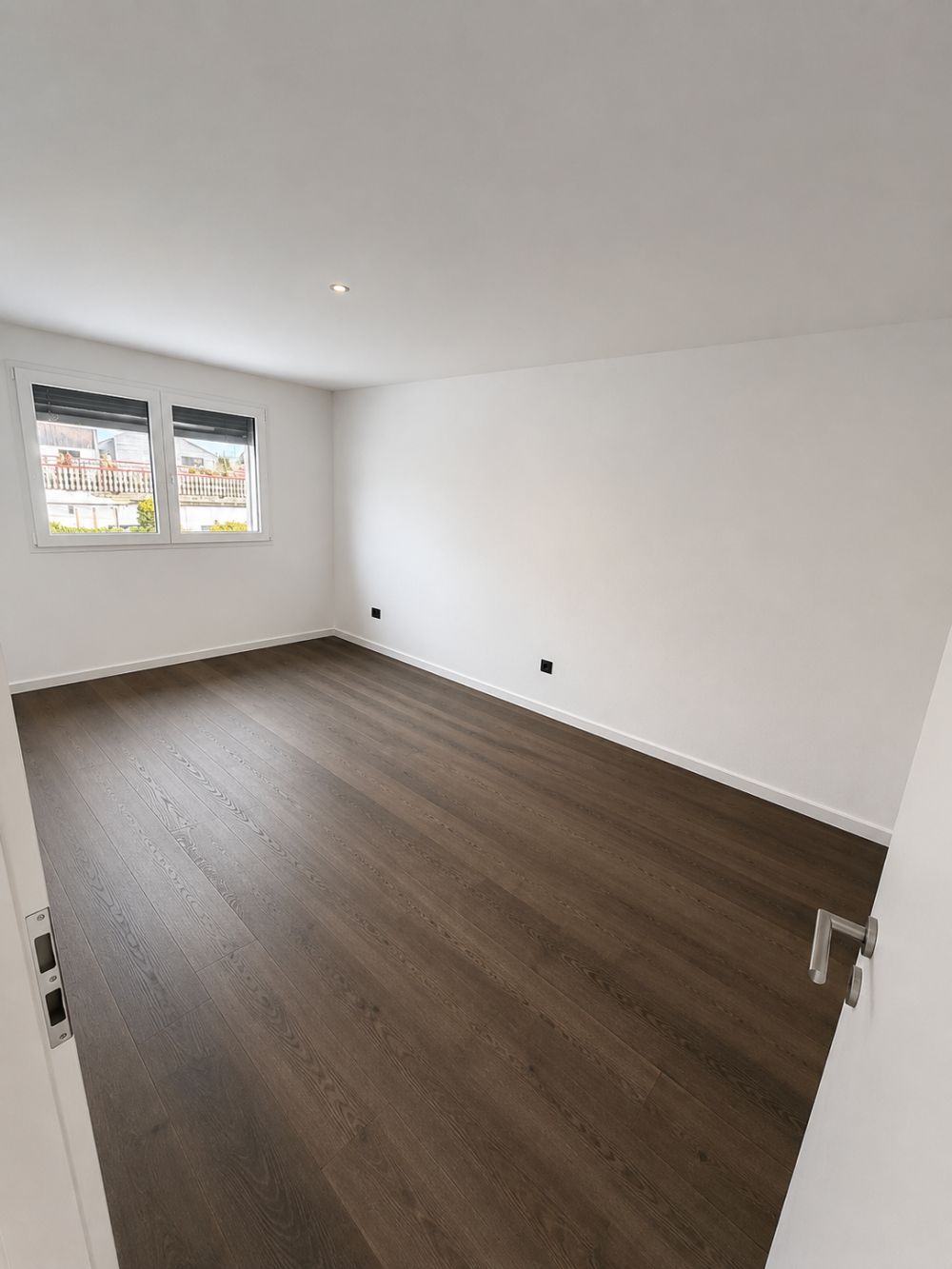 Neue 2.5-Zimmer-Wohnung im 1. Stock mit Balkon – Ideal zum Wohnen oder Investieren -  Bild 2