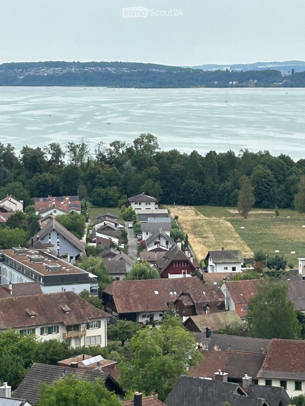 Freistehendes modernes Holzhaus in Erlach mit Seenähe -  Bild 5