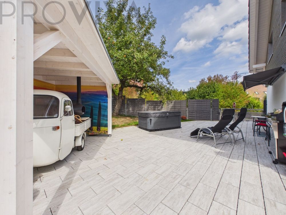 Modernes neues Haus mit grosszügigem Aussenbereich und viel Platz -  Bild 7