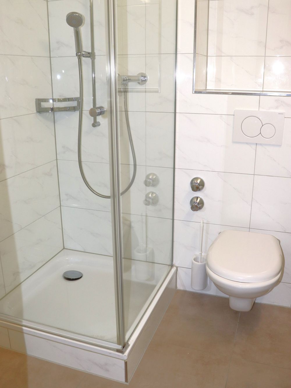 neu sanierte, grosszügige 2.5 Zi.-Wohnung - Erstbezug -  Bild 4