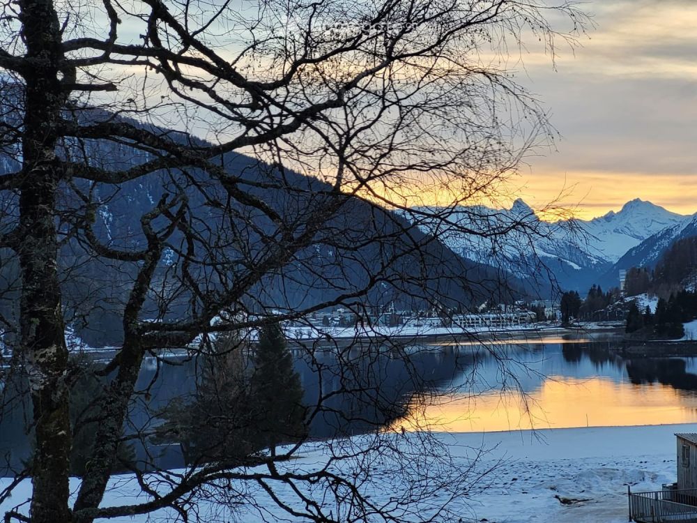 Exklusive 3.5-Zimmer-Dachwohnung in Davos Wolfgang mit Berg-und Seesicht -ideal als Zweitwohnsitz -  Bild 2