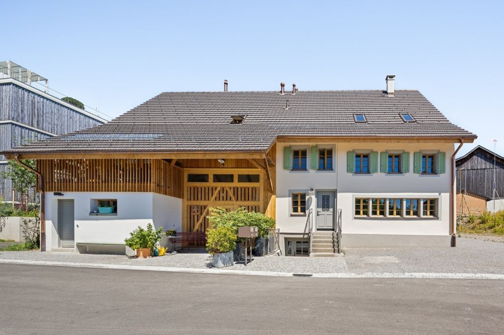 Einmaliges historisches Bauernhaus  235 m² moderner Wohnraum mit Charakter - Hausansicht