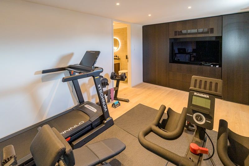 Exklusive Maisonette-Einheit mit hochwertigem Innenausbau und traumhafter Panoramaaussicht - Bild 11