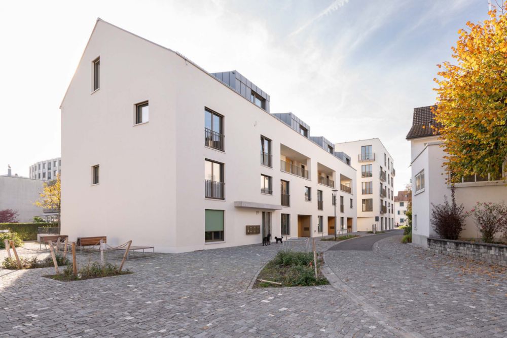 Ihr Rückzugsort im Herzen von Reinach: Maisonette mit eigenem Garten - Bild 1