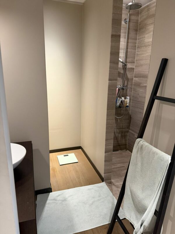 Moderne 3.5-Zimmerwohnung im 19. Stock des Limmattowers - Aufwachen mit Blick über das Limmattal - Bild 6