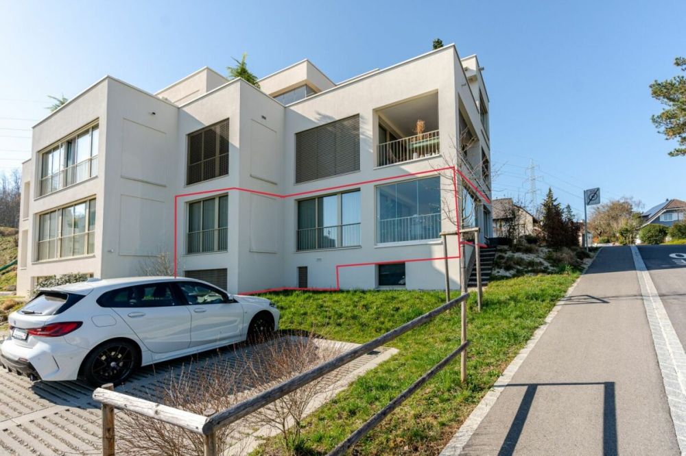 Exklusive 5.5 Z' Maisonette-Wohnung mit verglastem Balkon, Weitsicht und 2 EHP's -  Bild 11
