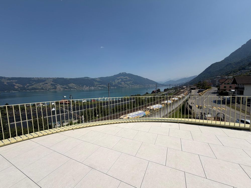 Exklusives Attika-Juwel: Panoramablick über den Zugersee in seiner schönsten Form -  Bild 3
