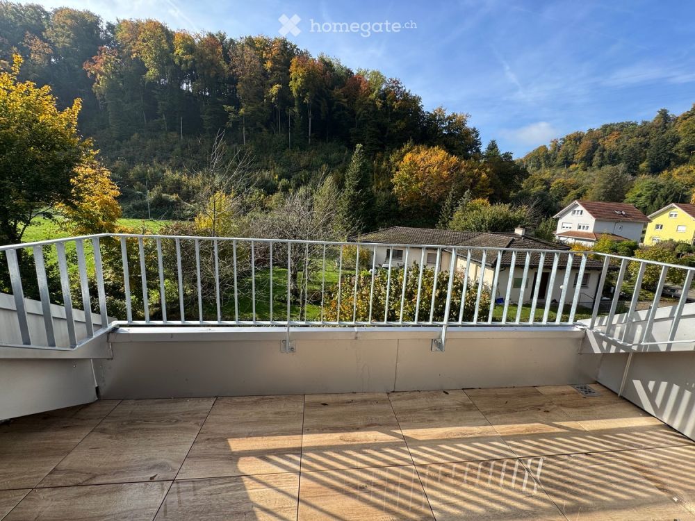 Helle 3.5-Zimmer-Dachwohnung im Fricktal mit Balkon und 2 Parkplätzen -  Bild 4