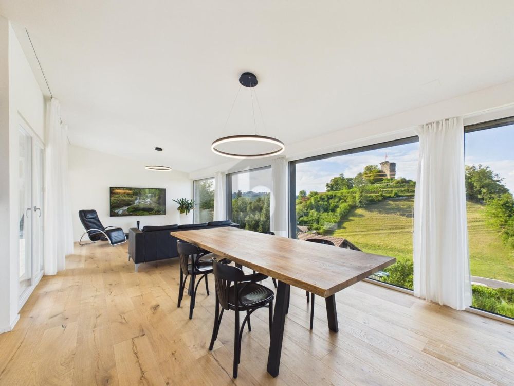 KERNSANIERT MIT GARTEN, POOL UND PANORAMASICHT -  Bild 3