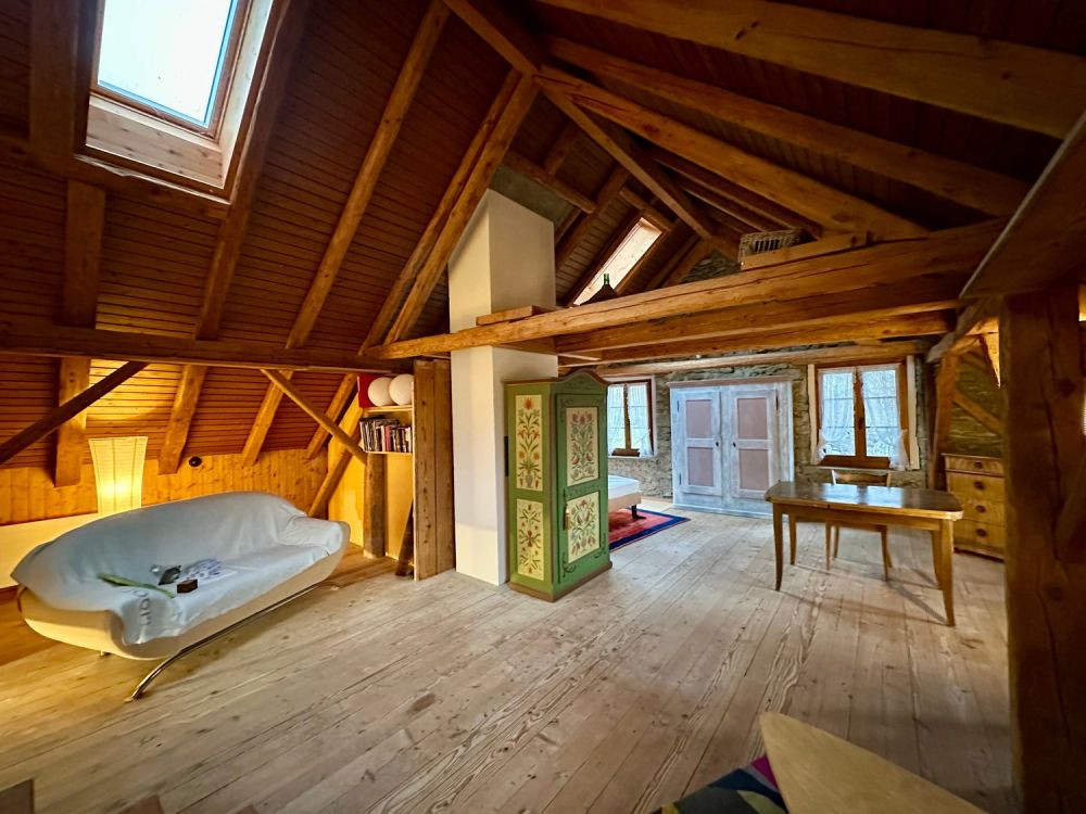 Historisches Zweifamilienhaus mit zwei separaten Einheiten – Wohnen & Arbeiten vereint - Bild 9