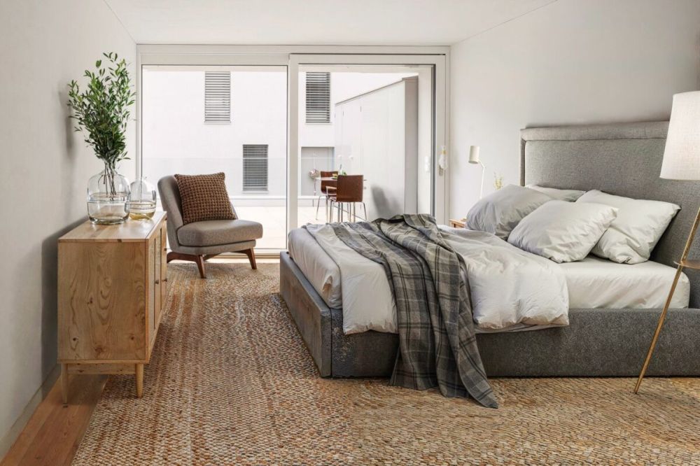 2-Etagen Terrassenhaus mit 2 Terrassen und 1 Sitzplatz - Zimmer 2 mit KI Mobiliar und Bodenbelag