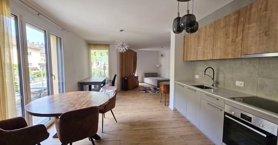 Joli appartement de 2,5 pièces avec terrasses et jardin à Couvet - Appartement 2.5 pièces - image - 3