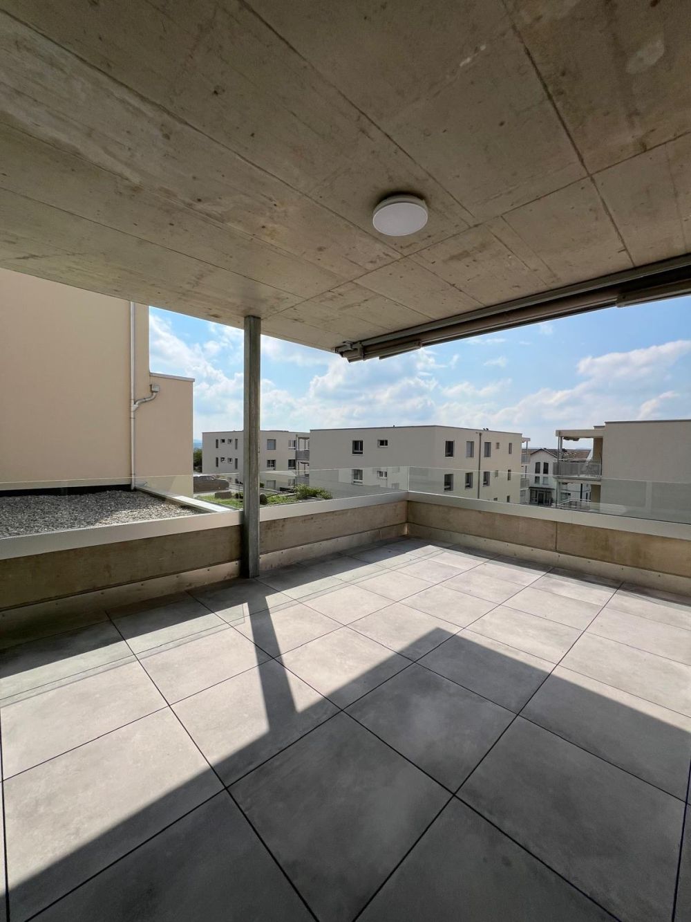 Magnifique appartement de 4,5 pièces avec grande terrasse et vue -  Bild 2