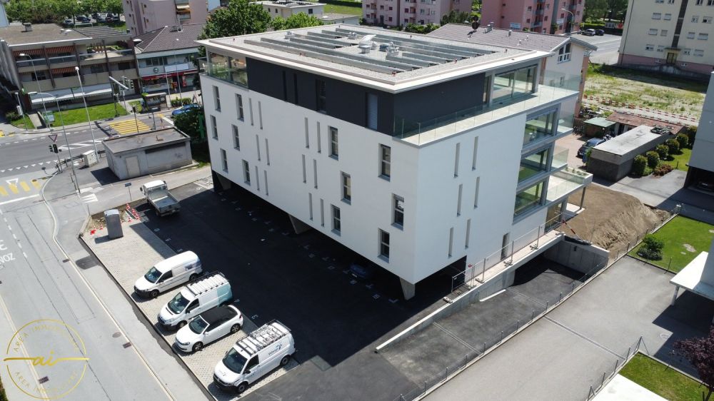 ATTICO 3.5 LOCALI CON AMPIA TERRAZZA NEL CUORE DI BELLINZONA -  Bild 1