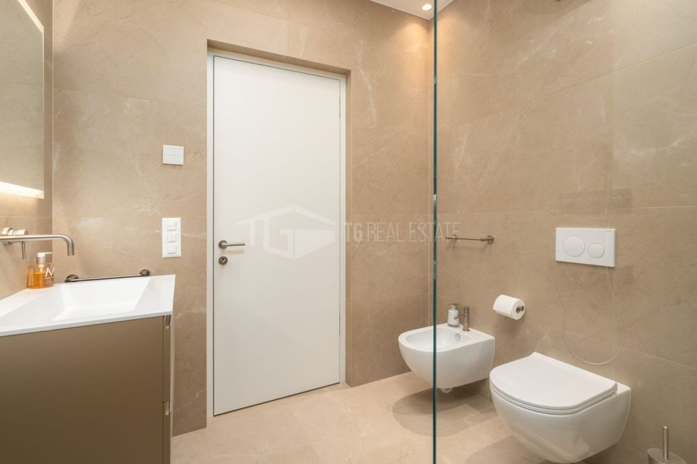 ELEGANTE MODERNE VILLA IM GRÜNEN -  Bild 5