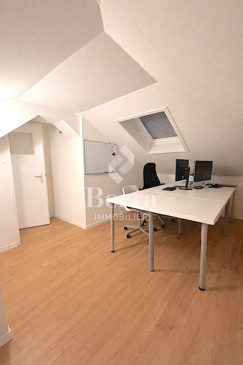 Immeuble rénové de 3 appartements - potentiel de développement -  Bild 13