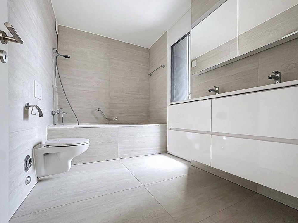 Neue 4.5-Zimmer-Wohnung mit überdachtem Balkon -  Bild 6