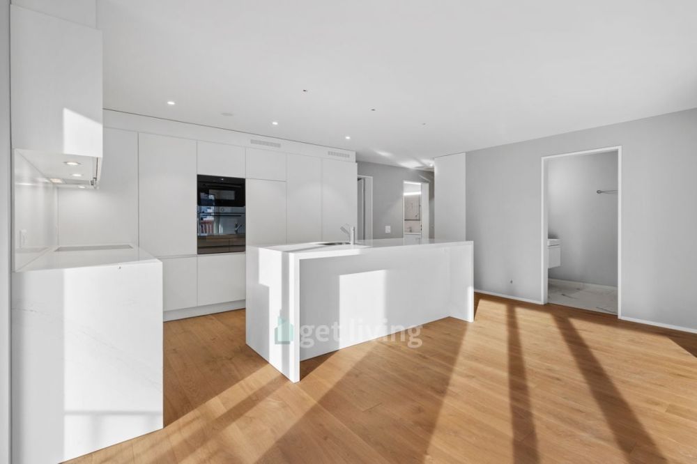 NEUBAU IN ZENTRALER LAGE BEZUGSBEREIT - Wohnbereich mit Umgebung