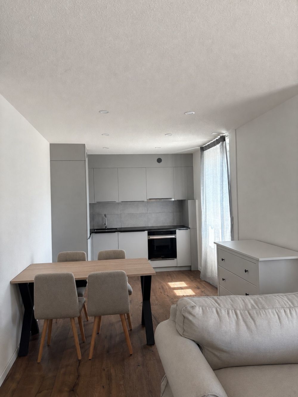 Exklusive 2.5 Zi. Wohnung zu vermieten -  Bild 2