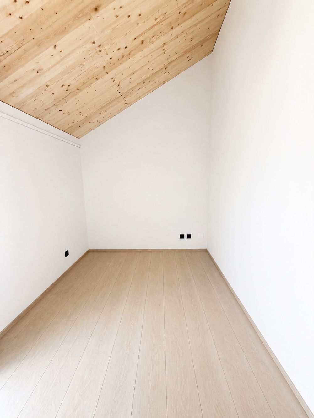 NUOVA COSTRUZIONE MINERGIE :APPARTAMENTO 3,5 LOCALI CON BALCONE - MÖGLICH ALS ZWEITWOHNSITZ -  Bild 8