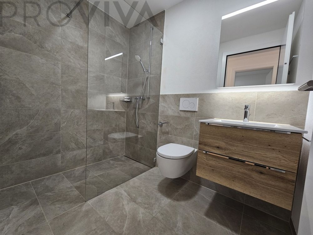 VIEL WOHNRAUM - GROSSE TERRASSE & FREIE AUSSICHT -  Bild 7