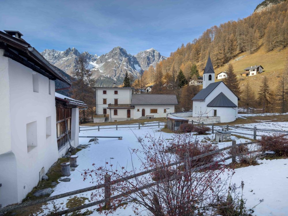 Projekt Chesa Alvetern - 2.5-Zimmer DG-Neubau-Ferienwohnung in S-charl - Bild 1