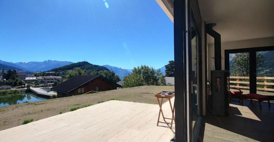 VENDU. Lens. Villa neuve de 5.5 pièces, vue sur le lac du Louché et les Alpes, à 10 minutes de Crans-Montana, proche écoles et commerces - Maison 5.5 pièces - image - 9