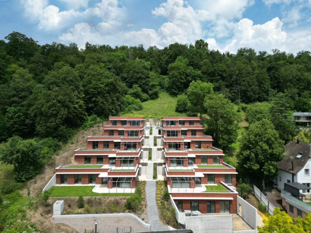 Terrassenwohnungen in einem architektonisch markanten Terrassenhaus -  Bild 1