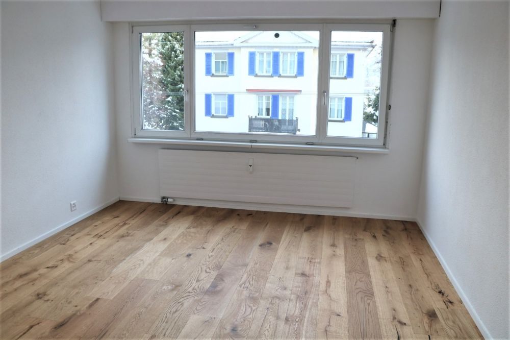 neu sanierte, grosszügige 2.5 Zi.-Wohnung - Erstbezug -  Bild 3