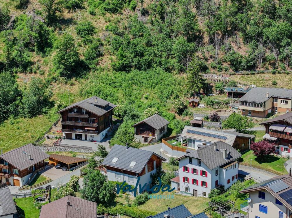 Neubauprojekt in Mörel - 2 moderne Doppeleinfamilienhäuser an zentraler und ruhiger Lage -  Bild 2
