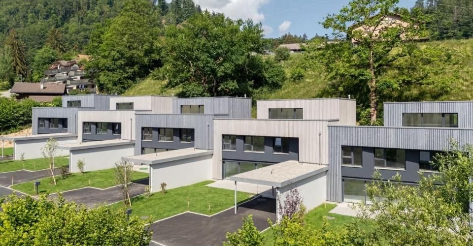 Promotion de 5 villas familiales neuves - Maison contiguë 5.5 pièces - image - 1