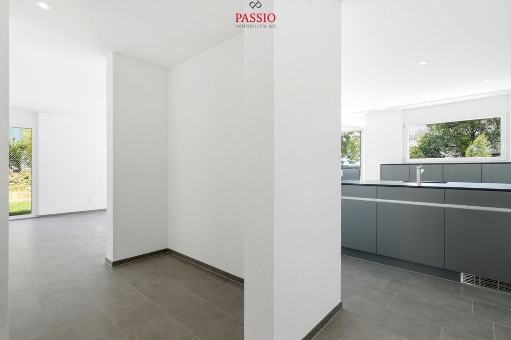 Exklusives 6.5-Zimmer-Doppeleinfamilienhaus mit grosszügigem Garten -  Bild 13