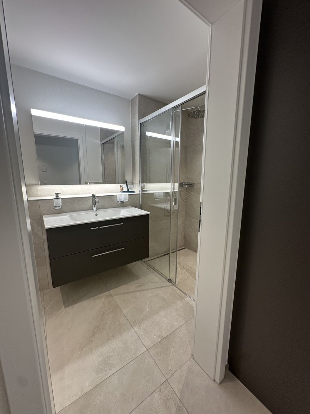 Neu, modern und voller Licht  Ihr neues Zuhause wartet! -  Bild 3
