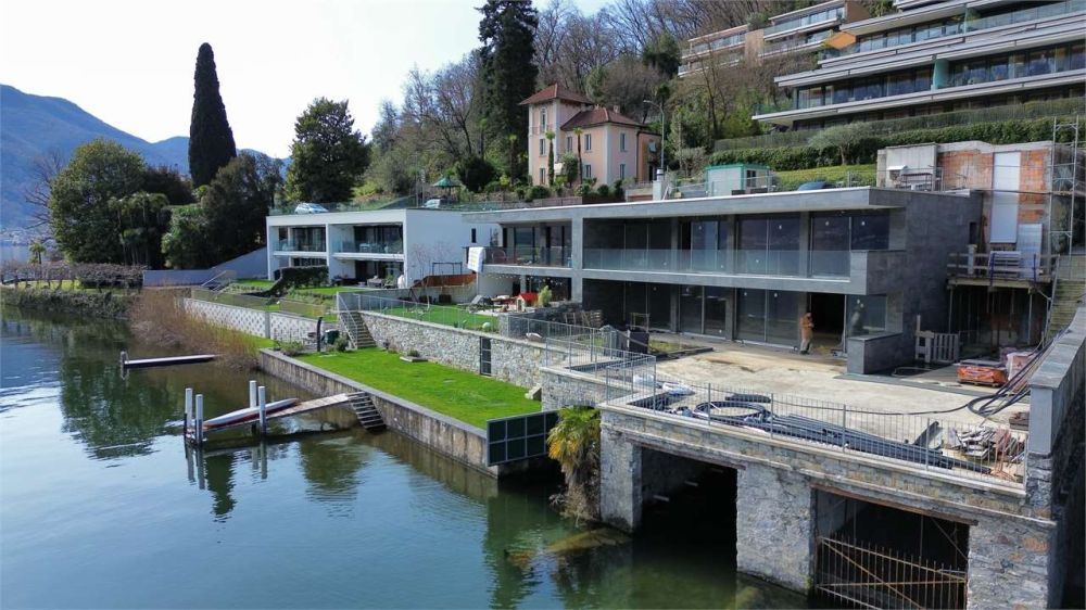 Magnifica villa moderna direttamente a lago da personalizzare -  Bild 4