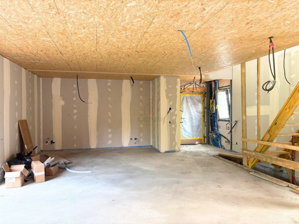 ULTIMA SOLUZIONE IN PRONTA CONSEGNA - Bild 2