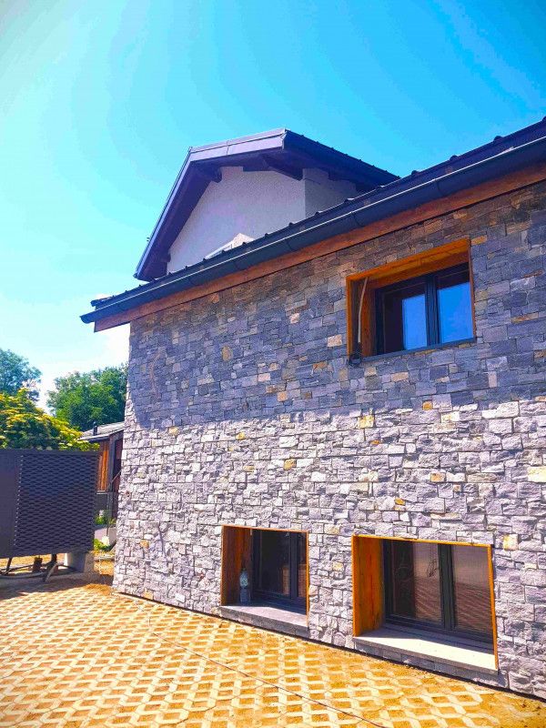Ökologisches Charmehaus NEU mit Garten, Parkplätzen und schöner Aussicht -  Bild 1