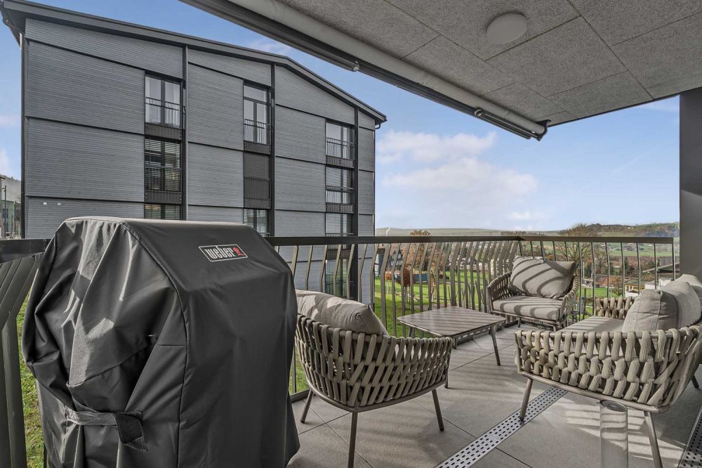 Neuwertige & stilvolle 2.5 Zimmer Eigentumswohnung mit vielen Vorzügen - Bild 4